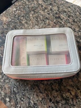 FLYTE.70 Makeup Case